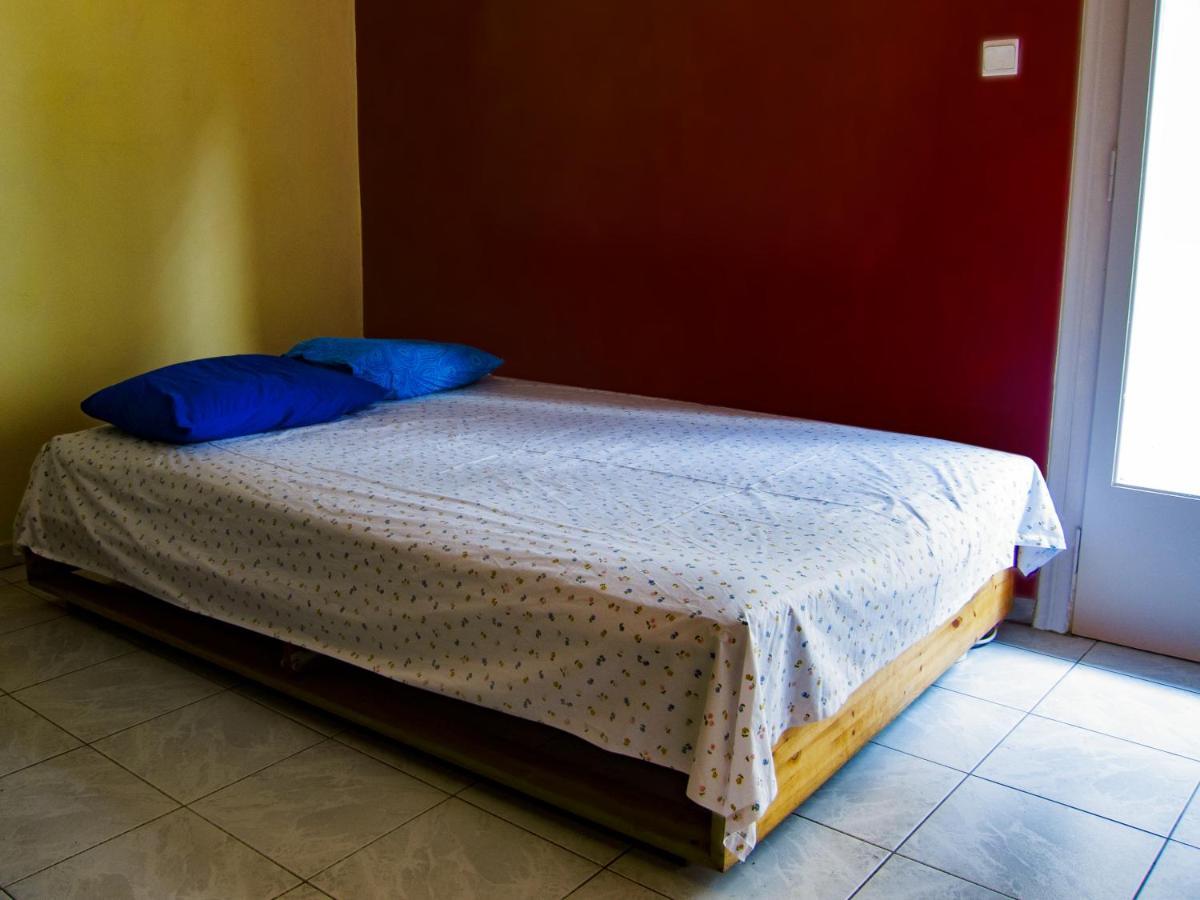 Birbili Youth Guest House Atena Exterior foto
