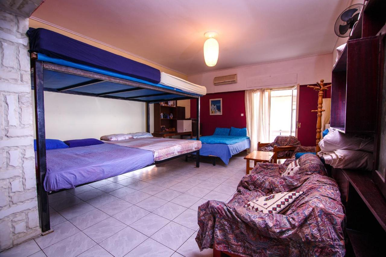 Birbili Youth Guest House Atena Exterior foto